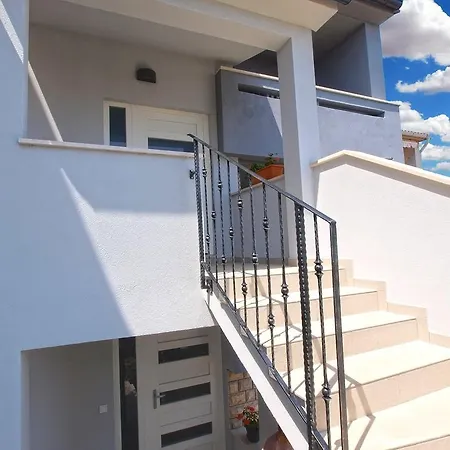 Appartement Nadija 1366 *