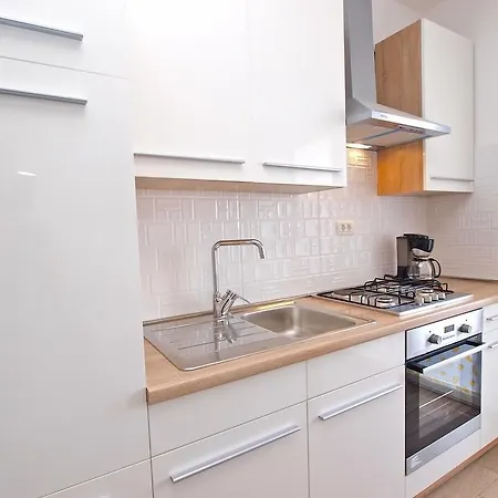 Nadija 1366 Appartement Pula