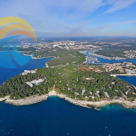 Nadija 1366 アパート