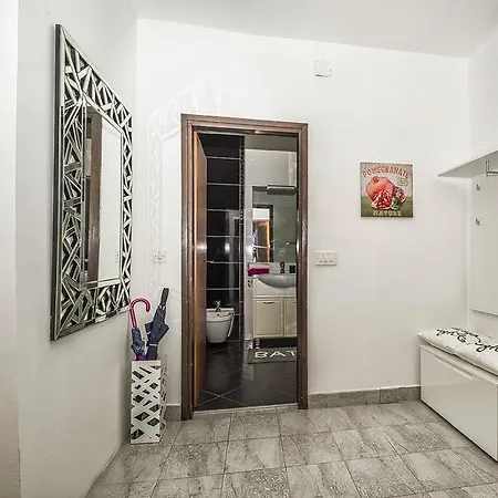 Nadija 1366 Apartment