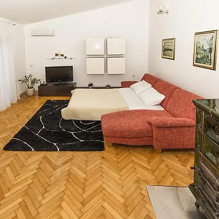 Nadija 1366 * プーラ