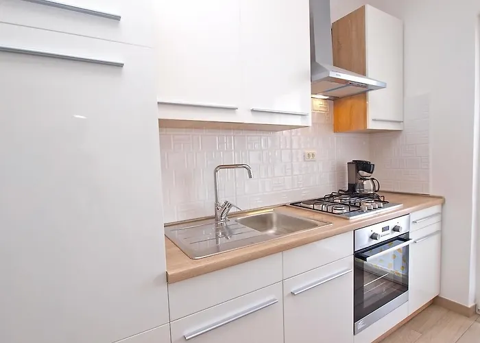 Nadija 1366 Appartamento Pola